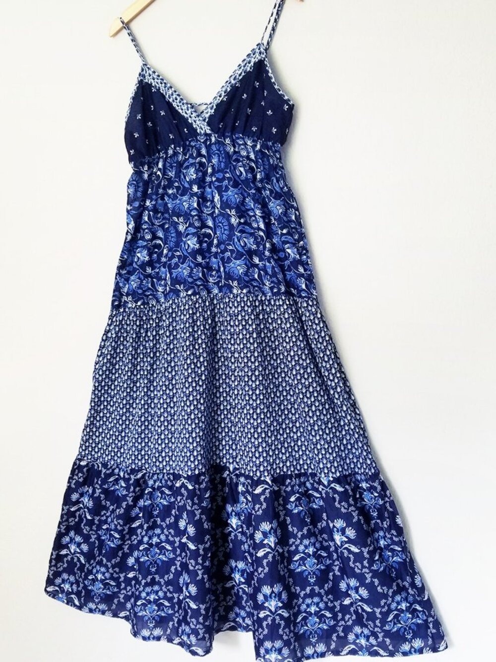 H&M L.O.G.G Blue Tiered Maxi Dress Surplice V Neck Lightweight Cotton Size 12 - Picture 3 of 16